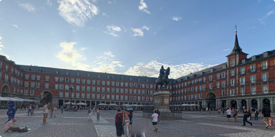 A Brief History of Plaza Mayor